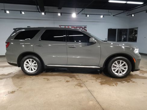 Used 2021 Dodge Durango SXT w/ 3rd Row Seating Group image 8