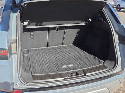 Used 2023 Land Rover Range Rover Evoque SE image 8