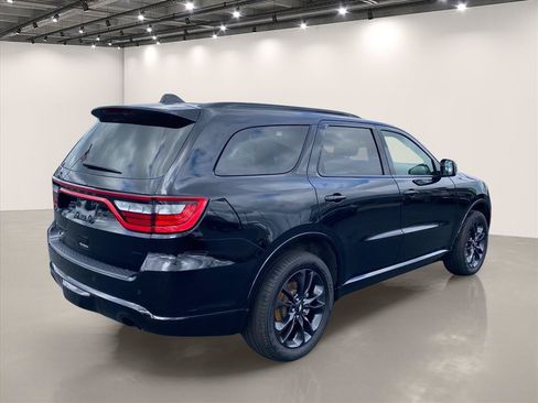 Used 2025 Dodge Durango GT AWD/4WD image 7