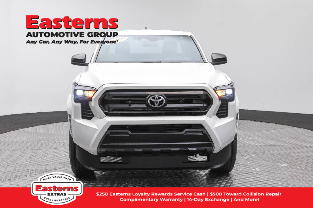 Used 2024 Toyota Tacoma SR RWD image 3