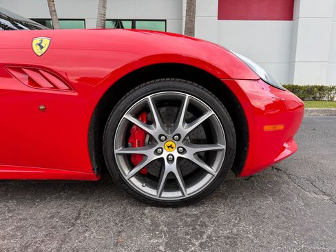 Used 2010 Ferrari California image 22