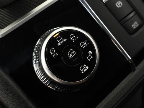 Used 2024 Mitsubishi Outlander ES AWD/4WD image 24