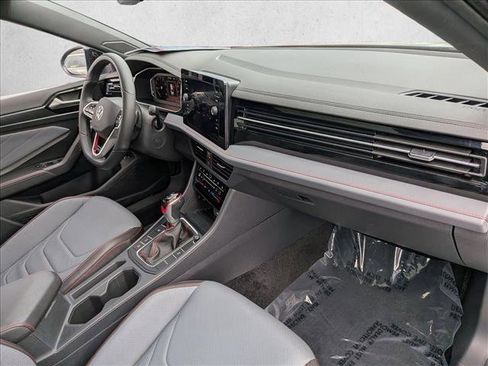 Used 2025 Volkswagen Jetta GLI Autobahn FWD image 24