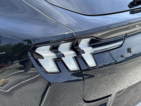 Used 2025 Ford Mustang Mach-E Premium AWD/4WD image 7