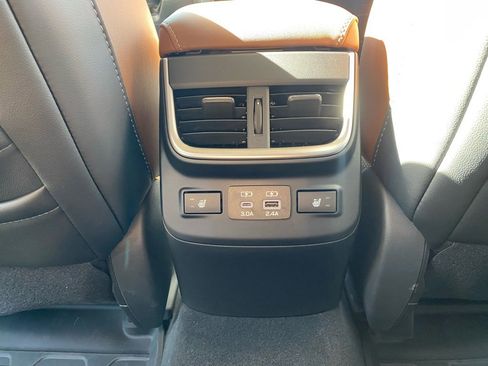 Used 2025 Subaru Outback Touring XT image 30