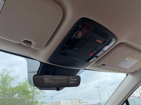 Used 2024 Kia Carnival SX FWD image 22