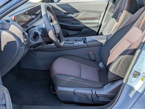 New 2026 Nissan Sentra SR w/ Floor Mat Package image 11