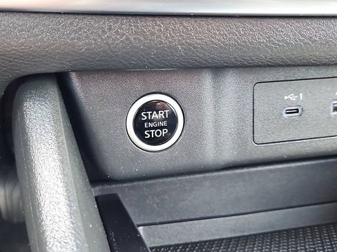 Used 2023 Nissan Rogue S AWD/4WD image 19