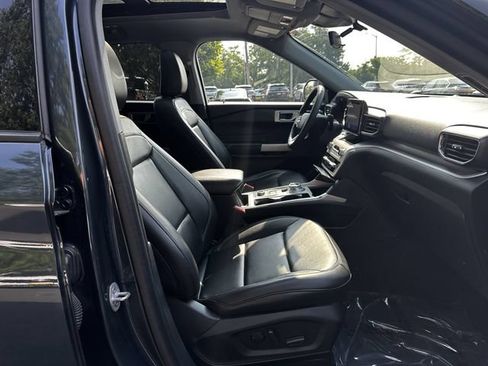 Certified 2023 Ford Explorer XLT w/ Equipment Group 202A AWD/4WD image 34