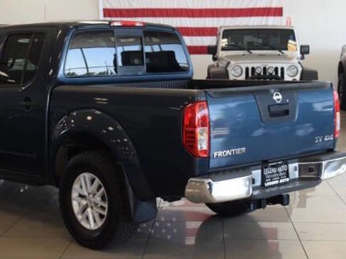 Used 2017 Nissan Frontier SV AWD/4WD image 16