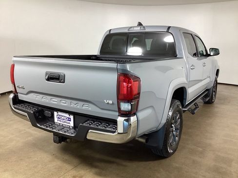 Used 2020 Toyota Tacoma SR5 AWD/4WD image 6