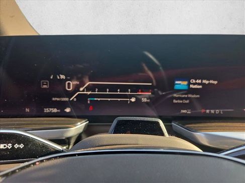 Used 2025 Cadillac Escalade Premium Luxury AWD/4WD image 9