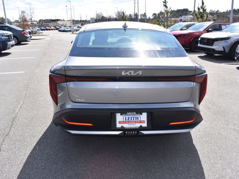 Used 2025 Kia K4 LXS image 8