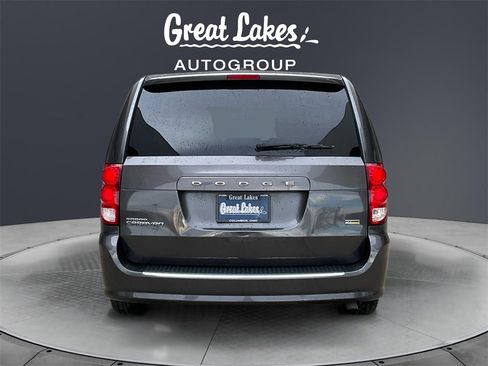 Used 2016 Dodge Grand Caravan SE image 4