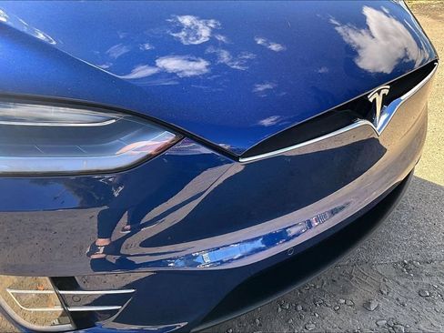 Used 2016 Tesla Model X 90D AWD/4WD image 32