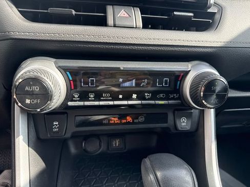 Used 2023 Toyota RAV4 XLE FWD image 19