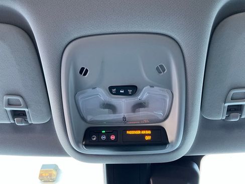 Used 2025 Chevrolet TrailBlazer LT image 14