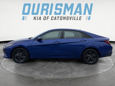 Used 2022 Hyundai Elantra SEL w/ Cargo Package image 3