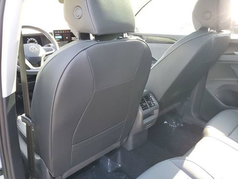 New 2026 Volkswagen Tiguan SE AWD/4WD image 14