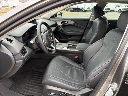 Certified 2025 Acura TLX w/ Technology Package image 16