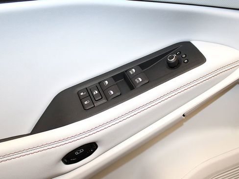 New 2026 Jeep Cherokee Limited AWD/4WD image 28