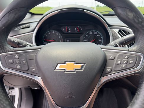 Used 2025 Chevrolet Malibu LT FWD image 20