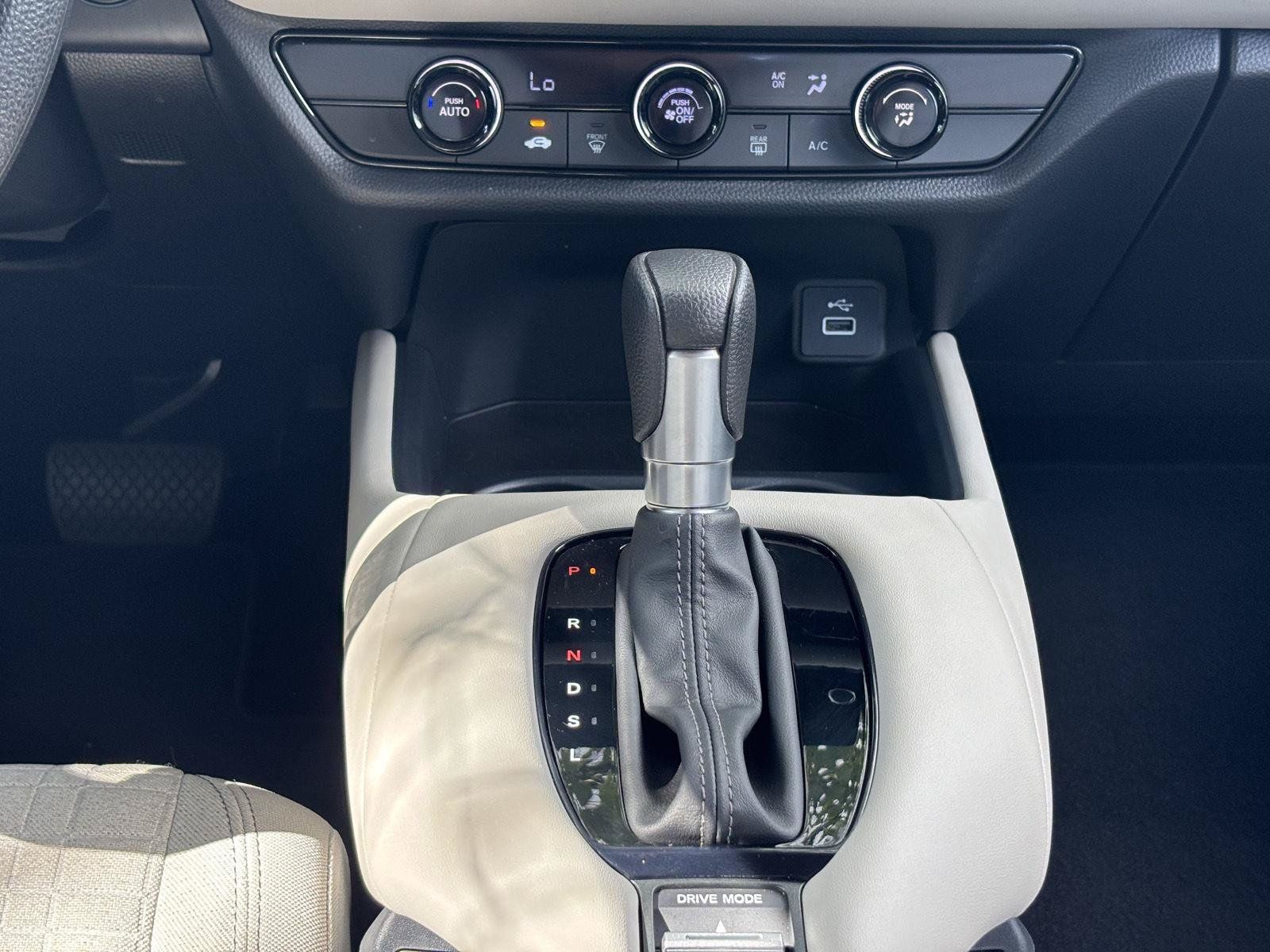 Used 2025 Honda HR-V LX image 13
