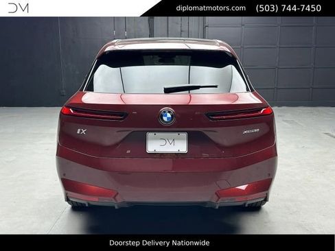 Used 2026 BMW iX xDrive60 AWD/4WD image 5