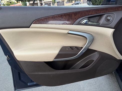 Used 2012 Buick Regal Leather image 12