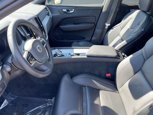 Certified 2024 Volvo XC60 B5 Ultimate image 5