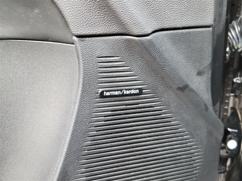 Used 2018 Dodge Challenger SRT Hellcat image 15