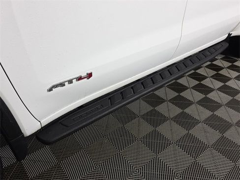 Used 2021 GMC Sierra 1500 AT4 w/ AT4 Premium Package image 9