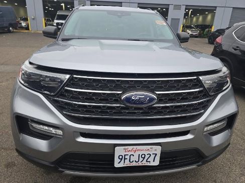 Used 2022 Ford Explorer XLT w/ Equipment Group 202A image 2