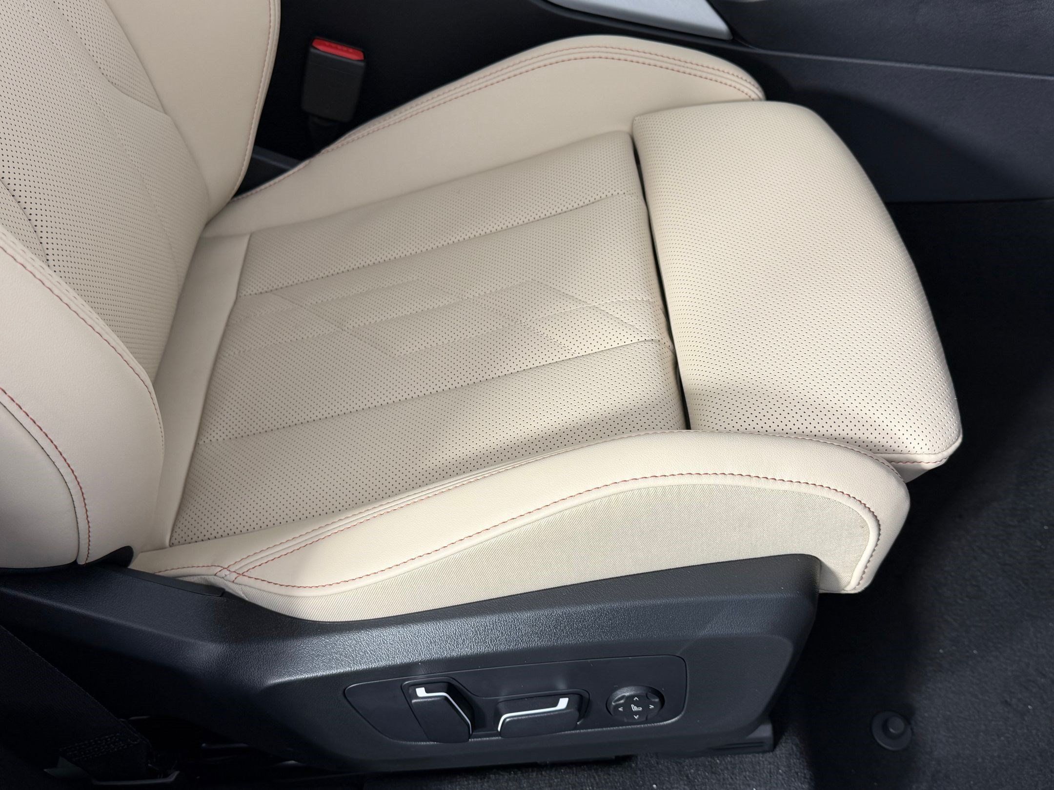 Used 2026 BMW X3 xDrive30i w/ M Sport Package AWD/4WD image 32