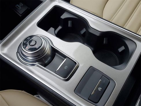 Used 2023 Ford Edge SEL w/ Convenience Package image 18