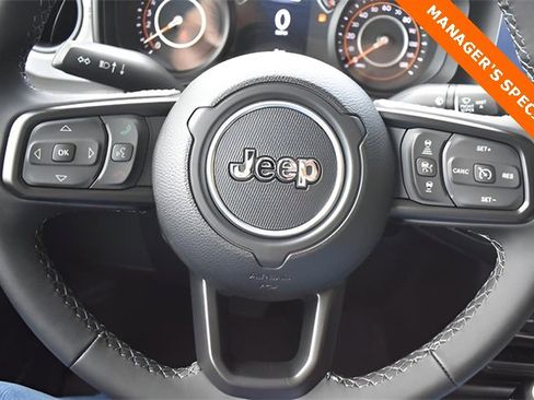 New 2025 Jeep Gladiator Sport image 18