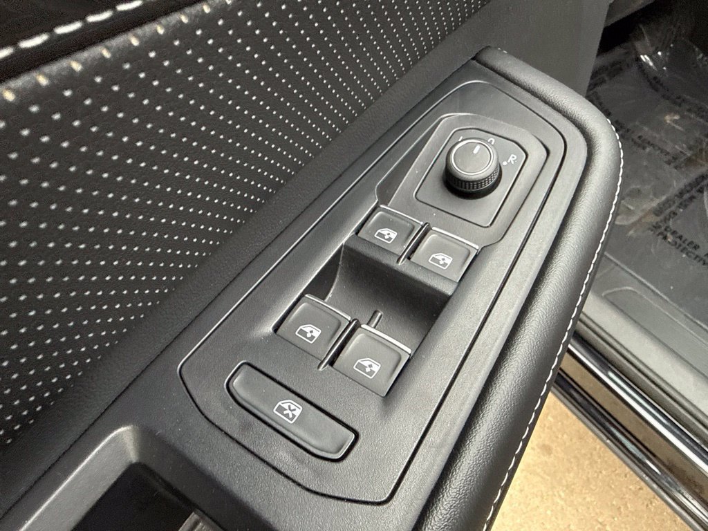 Certified 2024 Volkswagen Atlas SE AWD/4WD image 11