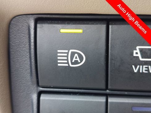 Used 2021 Toyota Highlander Platinum image 24