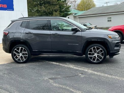 Used 2024 Jeep Compass Limited w/ Elite Group AWD/4WD image 48