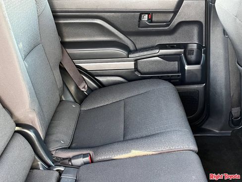 Certified 2025 Toyota 4Runner SR5 AWD/4WD image 15
