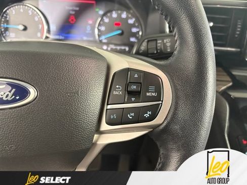 Used 2022 Ford Explorer Limited w/ Equipment Group 301A AWD/4WD image 23