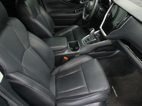 Used 2021 Subaru Outback Limited image 12