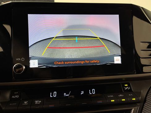 Used 2025 Toyota Camry SE FWD image 21