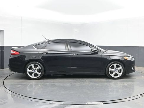 Used 2016 Ford Fusion SE w/ Equipment Group 201A FWD image 15