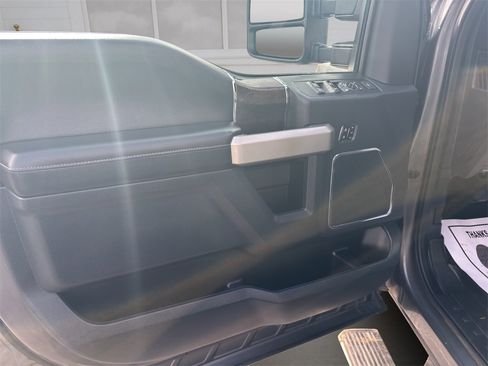 Certified 2022 Ford F350 Lariat w/ Lariat Value Package image 32