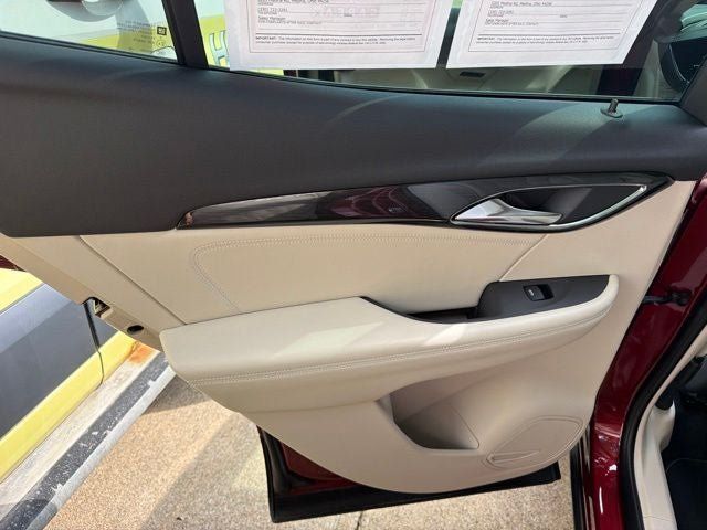 Used 2021 Buick Envision Essence FWD image 16