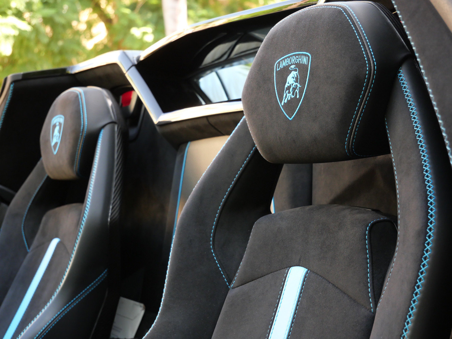 Used 2020 Lamborghini Aventador SVJ AWD/4WD image 31