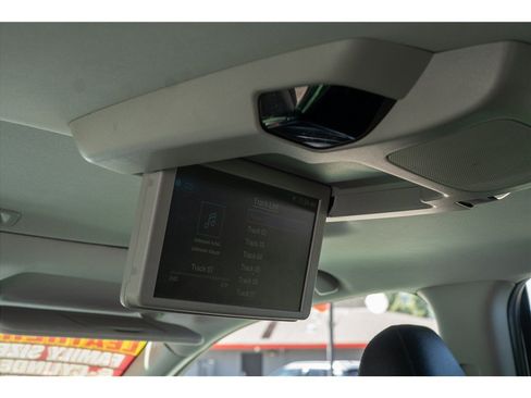 Used 2021 Honda Pilot Touring image 2