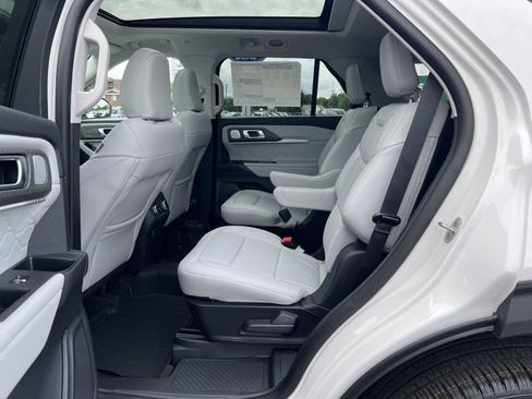 New 2026 Ford Explorer Platinum w/ LUX Leather Package AWD/4WD image 50