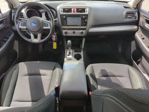 Used 2017 Subaru Outback 2.5i Premium image 15
